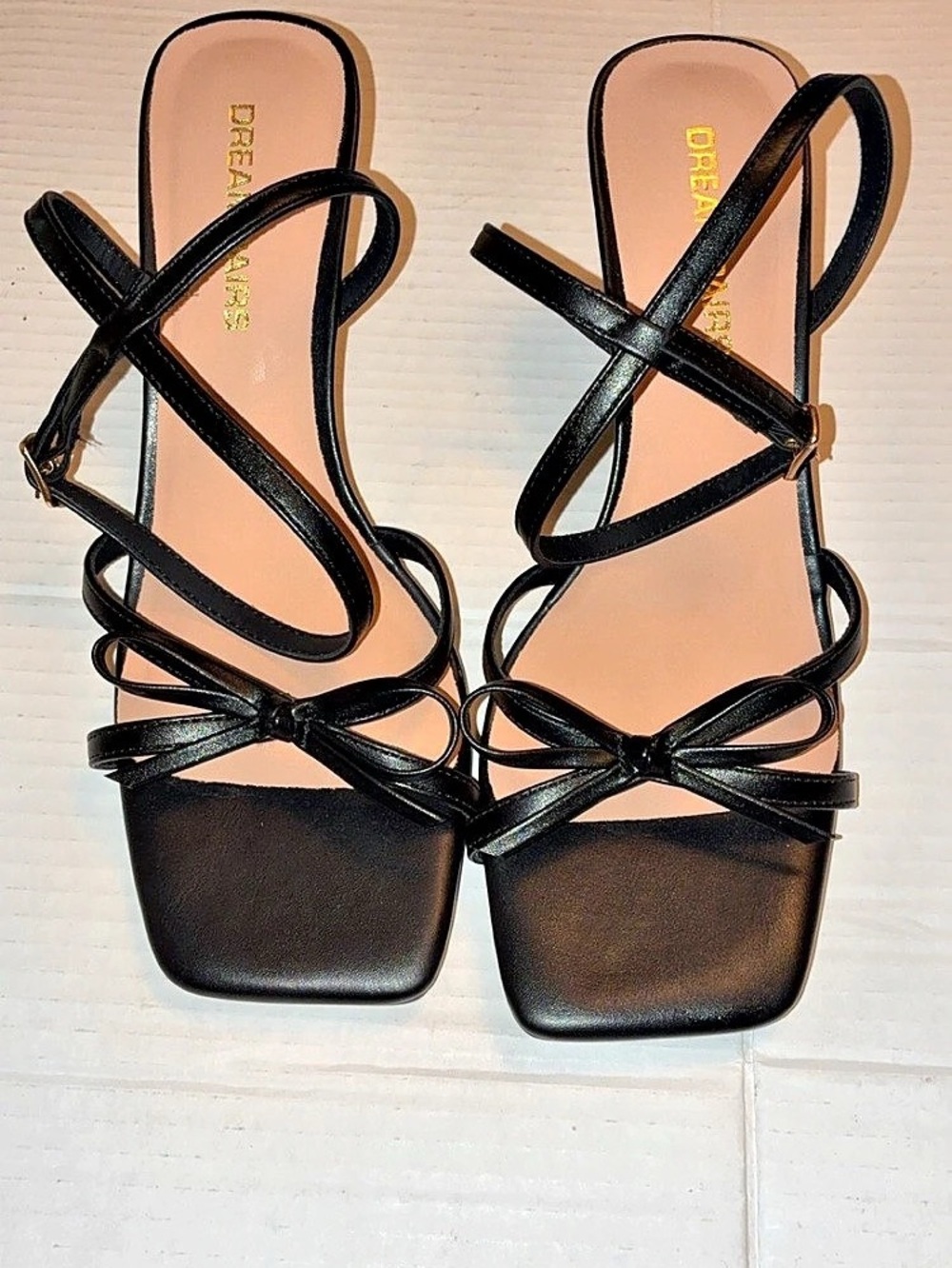 DREAM PAIRS Strappy Square Toe Heeled Sandals in Black